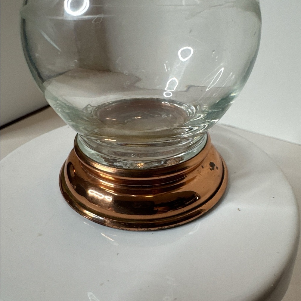 Vintage Princess House Heritage Etched Glass Vase with Copper bottom. (1-L) - Picture 5 of 6